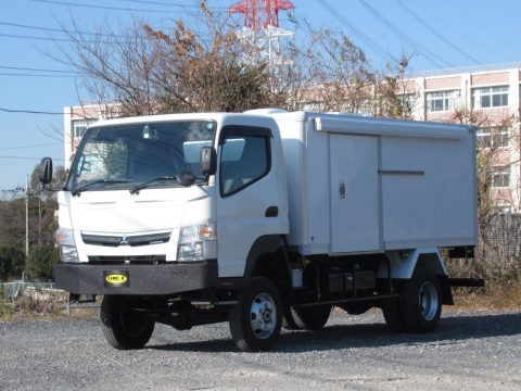 三菱ふそう　キャンタートラック　4WD　キャンピング仕様